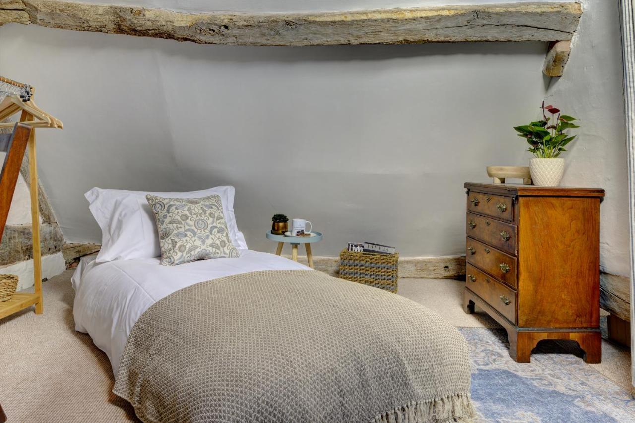 Loft Cottage By Spa Town Property - 2 Bed Tudor Retreat Near To Stratford-Upon-Avon, Warwick & Solihull Exterior photo